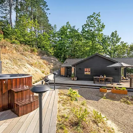Beautiful In With Kitchen Holiday home *