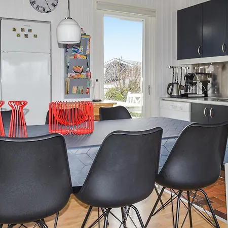 Ferienhaus Lovely In With Kitchen *