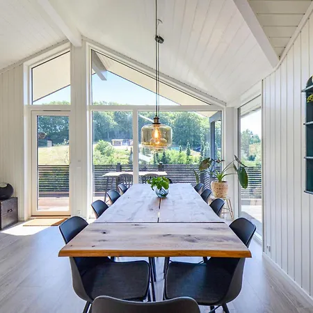 Beautiful In With Kitchen *